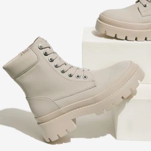 NTW Tevos Lug Sole Bootie Size 6 - Sandstorm